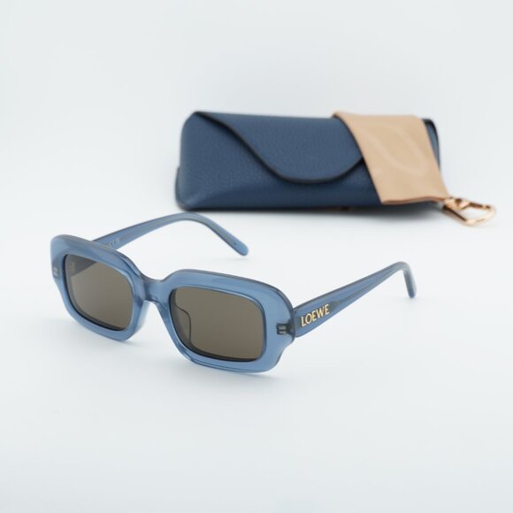 Loewe LW40158F 84E Rectangle Sunglasses – Blue\\Brown main image 10